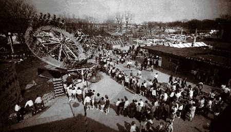 Edgewater Park - CROWDS AND RIDES